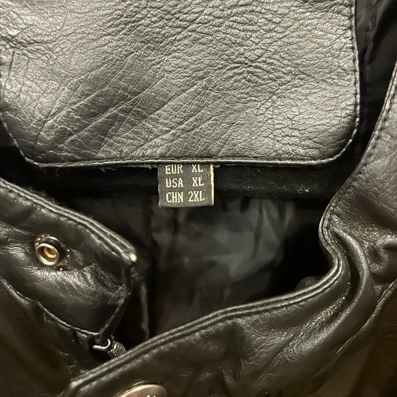 SCHDARROW KNHOR Mens Faux Leather Full-Zip Motorcycle Jacket - Picture 6 of 6